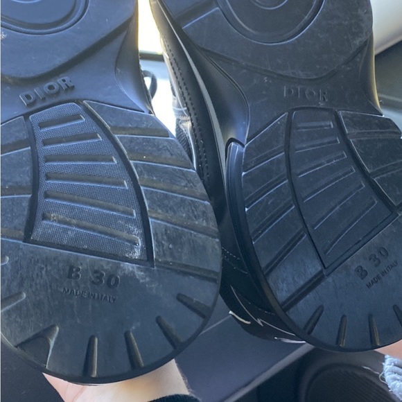 worn for about a month still in great condition no dust bag or box - Picture 4 of 7